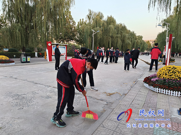 校園遍開文明花 ————民權(quán)縣實(shí)驗(yàn)中學(xué)開展文明教育活動(dòng)側(cè)記