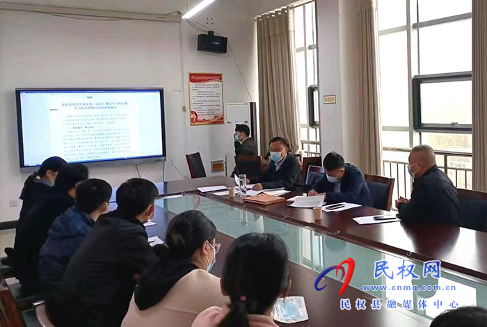 縣委常委、宣傳部長、副縣長畢道喜督導檢查創(chuàng)建全國文明城市網(wǎng)上資料申報工作