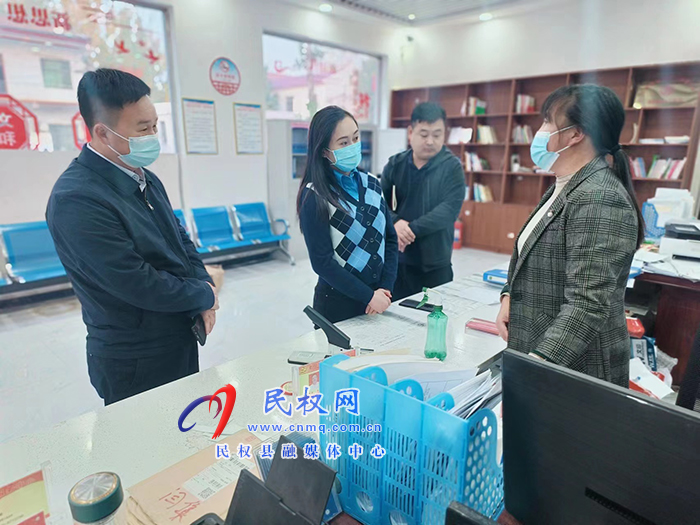 副縣長朱琳到老顏集鄉(xiāng)督導(dǎo)脫貧攻堅(jiān)后評估、疫情防控、保障重點(diǎn)企業(yè)用工等工作