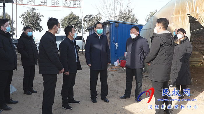 市農(nóng)機服務中心黨組書記、主任洪德興到民調(diào)研農(nóng)機合作社建設工作