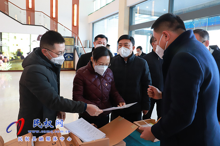 縣委副書記、縣長王靜嫻調(diào)研包保企業(yè)食品安全  “兩個責任”工作機制落實情況