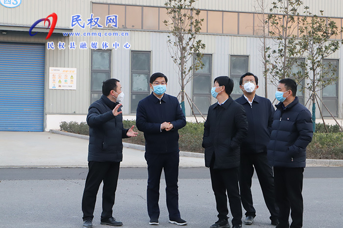 縣委書記張團(tuán)結(jié)調(diào)研重點(diǎn)項目建設(shè)工作