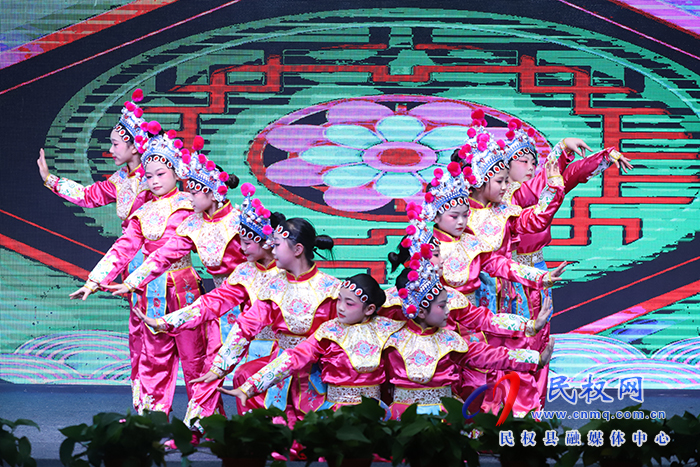 展望未來，向2023年快樂出發(fā)——民權求實學校2022年年度文藝匯演成功舉行