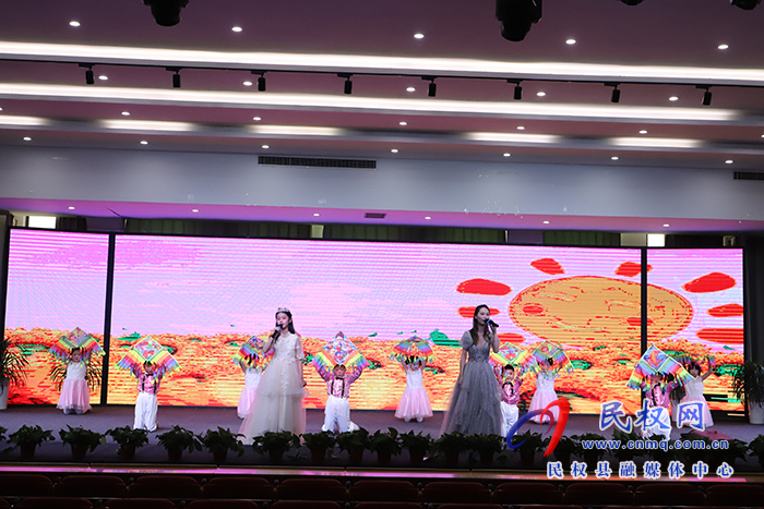 展望未來，向2023年快樂出發(fā)——民權求實學校2022年年度文藝匯演成功舉行