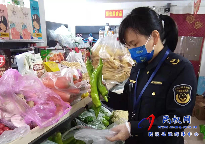 民權(quán)縣市場(chǎng)監(jiān)督管理局開(kāi)展元旦、春節(jié)食品安全抽檢專(zhuān)項(xiàng)行動(dòng)
