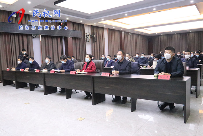 我縣組織收聽收看全省第七期“三個一批”項目建設(shè)活動簽約儀式并進(jìn)行集中簽約