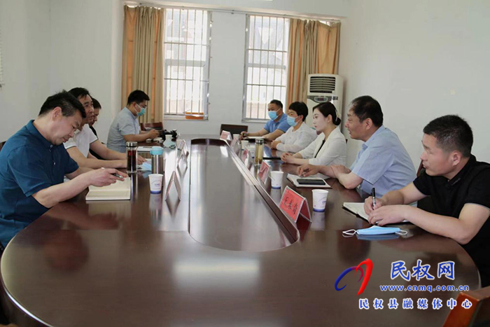 市醫(yī)療保障局黨組成員、副局長梁益民帶隊(duì)蒞民調(diào)研指導(dǎo)醫(yī)療保障工作