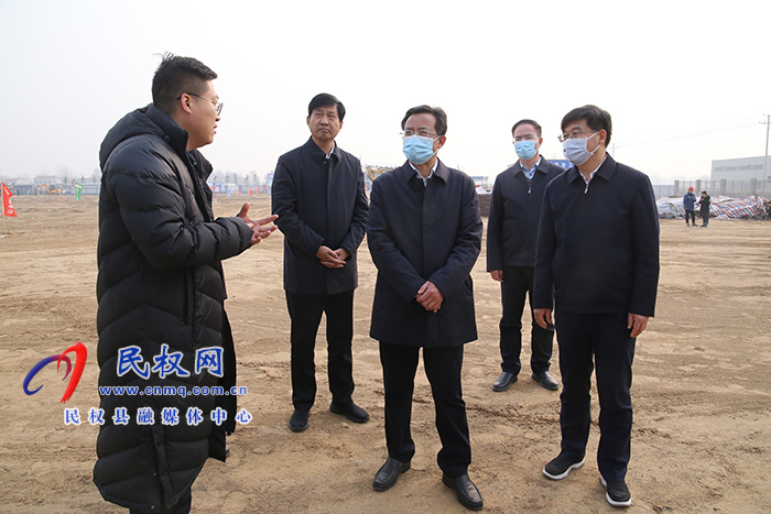 省政府拼搶“開門紅”第四督導(dǎo)和服務(wù)工作組組長(zhǎng)，省人力資源和社會(huì)保障廳黨組書記、廳長(zhǎng)丁同民到我縣開展督導(dǎo)和服務(wù)工作