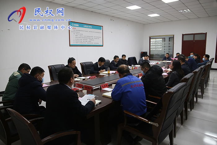 省政府拼搶“開門紅”第四督導(dǎo)和服務(wù)工作組組長(zhǎng)，省人力資源和社會(huì)保障廳黨組書記、廳長(zhǎng)丁同民到我縣開展督導(dǎo)和服務(wù)工作