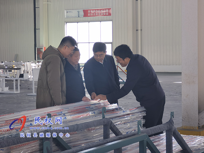 市人大常委會(huì)副主任、縣委書記張團(tuán)結(jié)督導(dǎo)調(diào)研項(xiàng)目建設(shè)和一季度“開門紅”工作