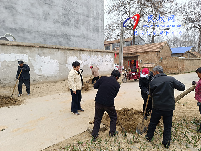 王莊寨鎮(zhèn)植樹(shù)造新綠 人居新面貌