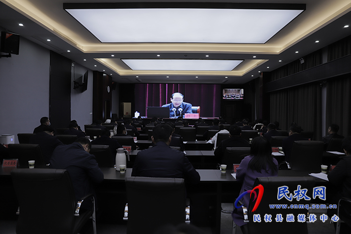 我縣組織收聽(tīng)收看市委理論學(xué)習(xí)中心組集體學(xué)習(xí)（擴(kuò)大）報(bào)告會(huì)（第十七期商丘大講堂）