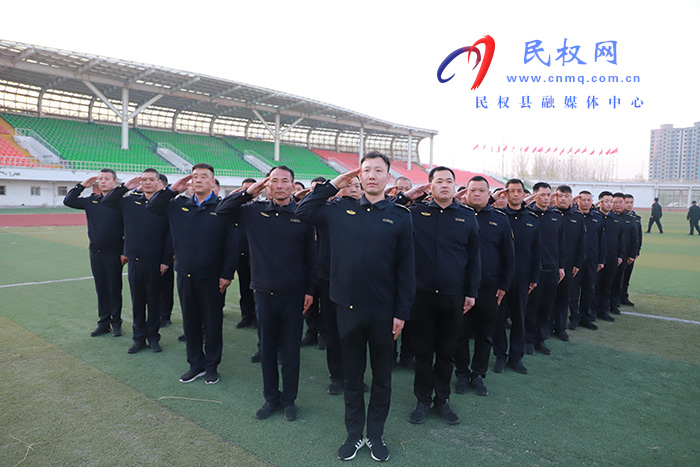 民權(quán)縣城市管理局:開展“強基礎(chǔ) 轉(zhuǎn)作風 樹形象”軍事化訓練活動?