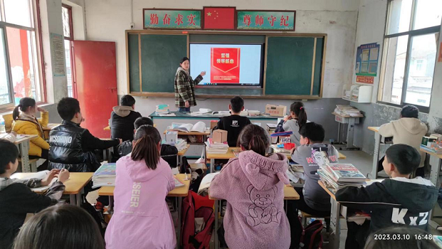 民權(quán)雙塔:二十大精神在校園“開花” 民權(quán)雙塔:二十大精神在校園“開花”