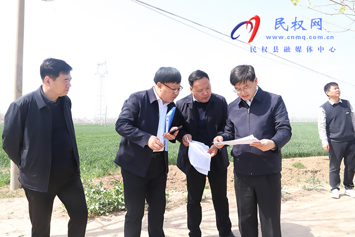 市人大常委會副主任、縣委書記張團(tuán)結(jié)調(diào)研督導(dǎo)違法違規(guī)占用耕地整治工作