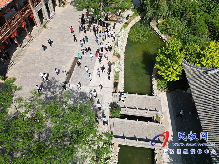 2023“打卡中國·讀懂中國式現(xiàn)代化——你好，河南！”網(wǎng)絡(luò)國際傳播活動走進(jìn)“中國畫虎第一村” ? ? ?