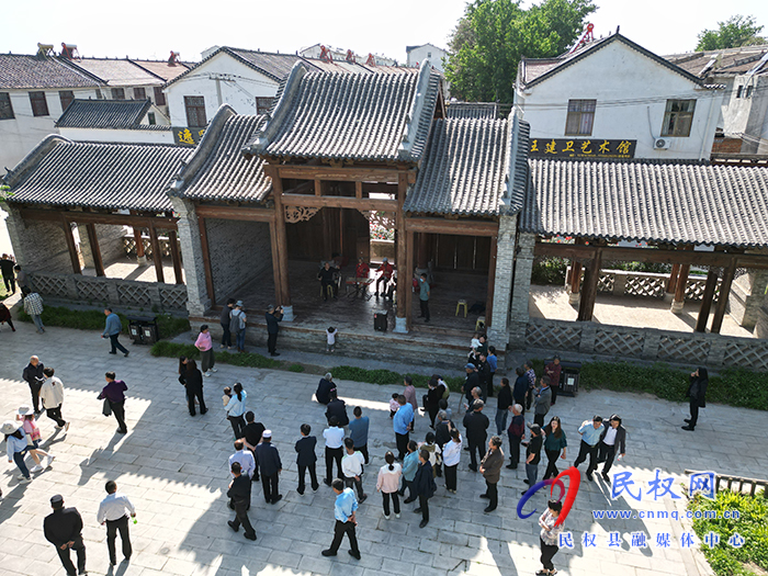 2023“打卡中國·讀懂中國式現(xiàn)代化——你好，河南！”網(wǎng)絡(luò)國際傳播活動走進(jìn)“中國畫虎第一村” ? ? ?