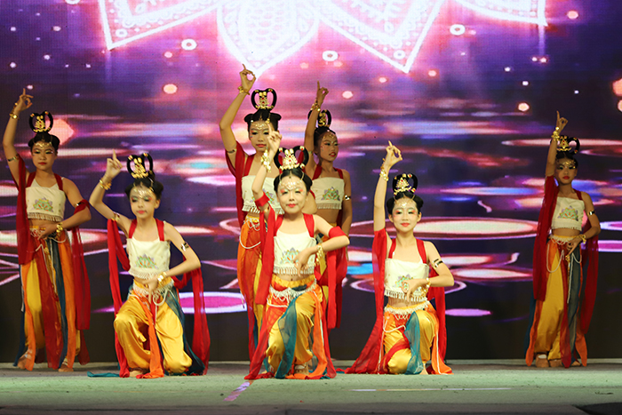 民權(quán)求實(shí)小學(xué)第六屆“向美而行，逐夢(mèng)未來(lái)”校園文化藝術(shù)節(jié)圓滿落幕