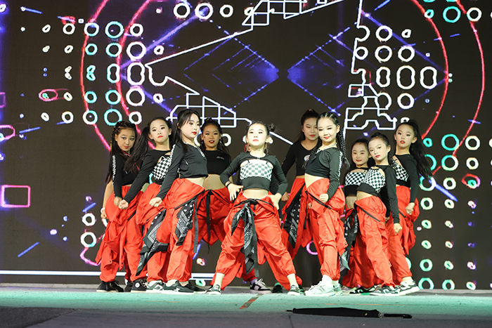 民權(quán)求實(shí)小學(xué)第六屆“向美而行，逐夢(mèng)未來(lái)”校園文化藝術(shù)節(jié)圓滿落幕