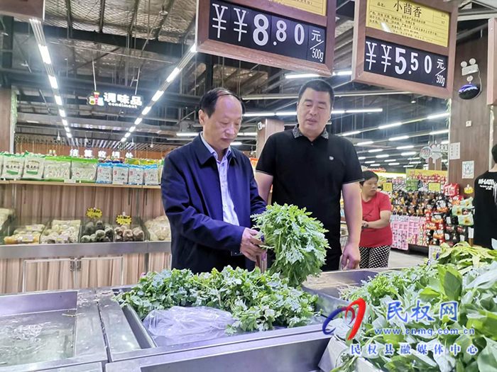縣總工會(huì)黨組書記、主席瞿志君到包保企業(yè)督導(dǎo)檢查食品安全工作