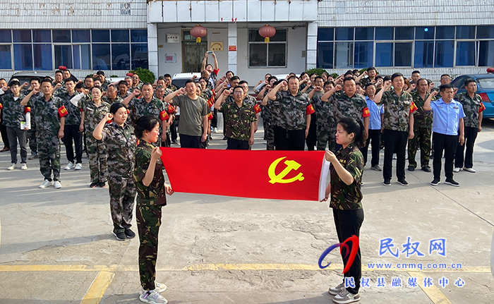 “重溫入黨誓詞，助力三夏生產(chǎn)”——龍?zhí)伶?zhèn)開展主題黨日活動(dòng)