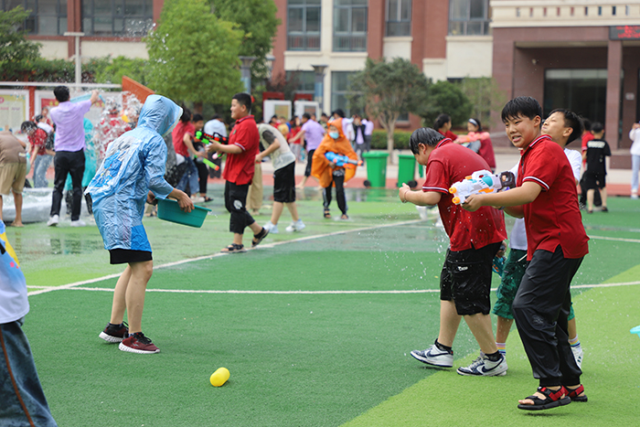 “悠悠艾香溢佳節(jié) 綿綿粽情潤端午”——民權(quán)求實(shí)學(xué)校端午節(jié)主題教育活動(dòng)