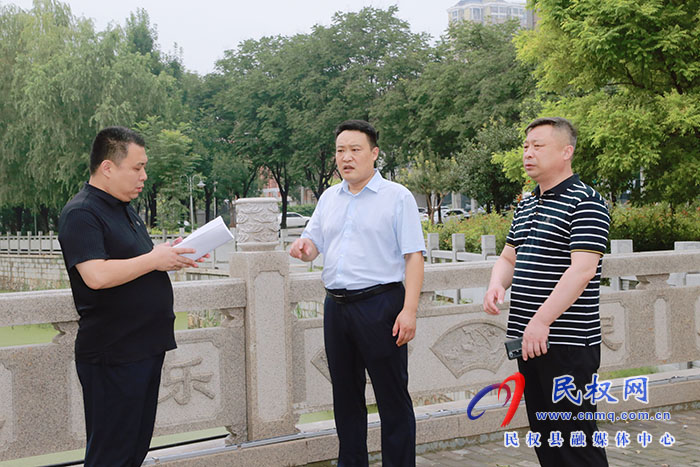 縣委常委、組織部長王義彬督導(dǎo)文明城市創(chuàng)建工作