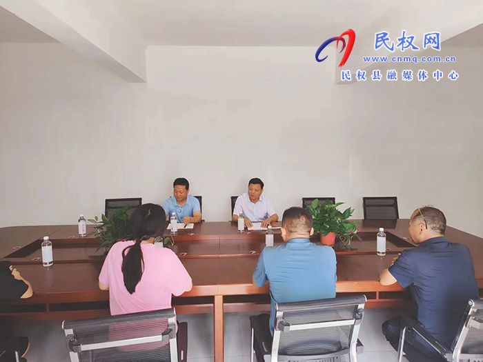 縣人大常委會二級調(diào)研員石克林到孫六鎮(zhèn)調(diào)研指導軟弱渙散村黨組織整頓轉(zhuǎn)化工作