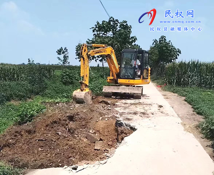 【我為群眾辦實事】龍?zhí)伶?zhèn)：全力修復田間道路 為“三秋”生產保駕護航