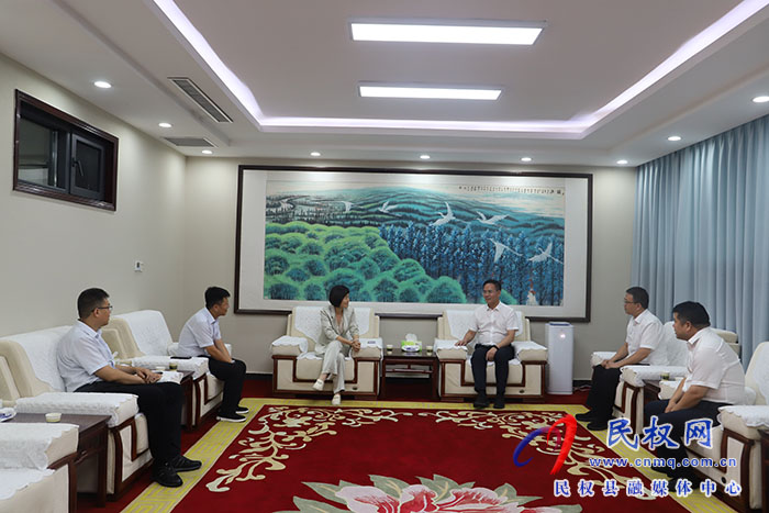 縣委副書記、代縣長王景義會見中原銀行股份有限公司商丘分行行長邱景一行