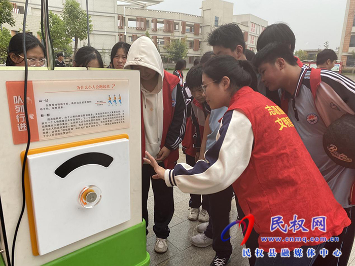 2023年民權(quán)縣科協(xié)開展科普大篷車進(jìn)校園活動(dòng)
