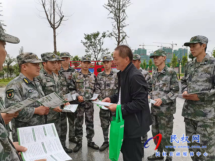 縣司法局開展“法律服務(wù)進軍營”系列活動