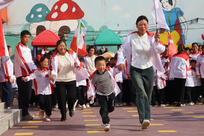  全民奧運(yùn)會(huì)，等你來挑戰(zhàn)！野崗鎮(zhèn)童欣幼兒園舉行親子運(yùn)動(dòng)會(huì)