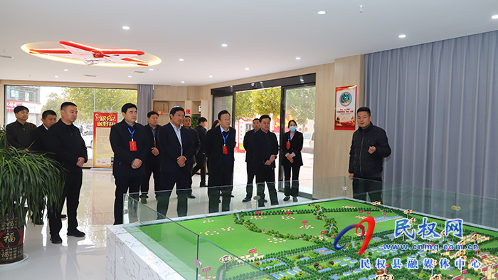 縣人大常委會(huì)調(diào)研綜合便民服務(wù)中心建設(shè)情況座談會(huì)召開(kāi)