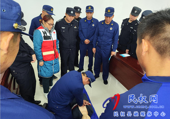 民權縣紅十字會開展公安、消防、安保行業(yè)人員應急救護知識和技能培訓活動