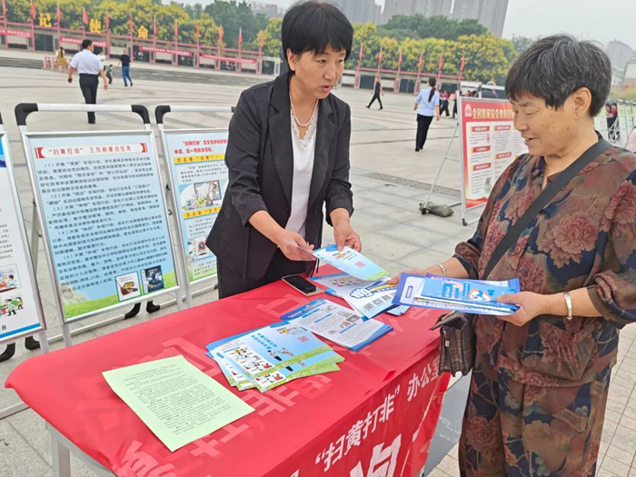 民權(quán)縣“掃黃打非”辦公室積極開展網(wǎng)絡(luò)安全周宣傳活動