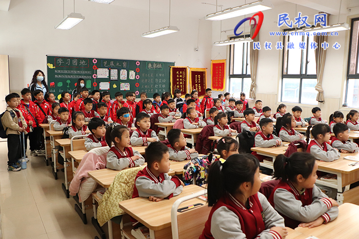 開展幼小銜接 開啟幼兒成長之旅 ——民權(quán)縣第一實(shí)驗(yàn)幼兒園攜手民權(quán)縣求實(shí)學(xué)校開展幼小銜接活動(dòng)