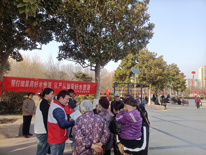 團(tuán)縣委開展“精打細(xì)算用好水資源 從嚴(yán)從細(xì)管好水資源”節(jié)水宣傳活動(dòng)