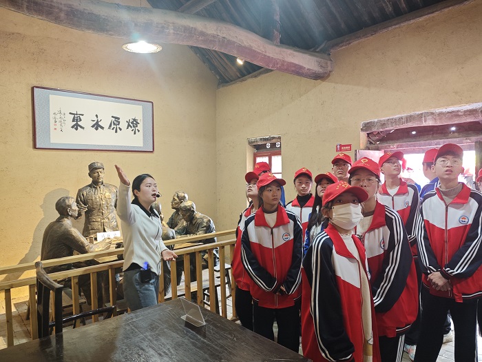 團(tuán)縣委組織開展2024年迎五四“探尋紅色足跡，傳承革命精神”紅色研學(xué)實(shí)踐活動(dòng)