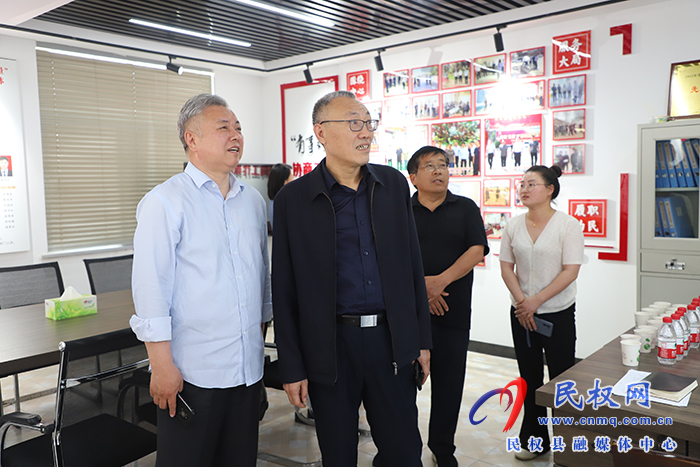 市政協(xié)副主席吳英杰一行到民調研