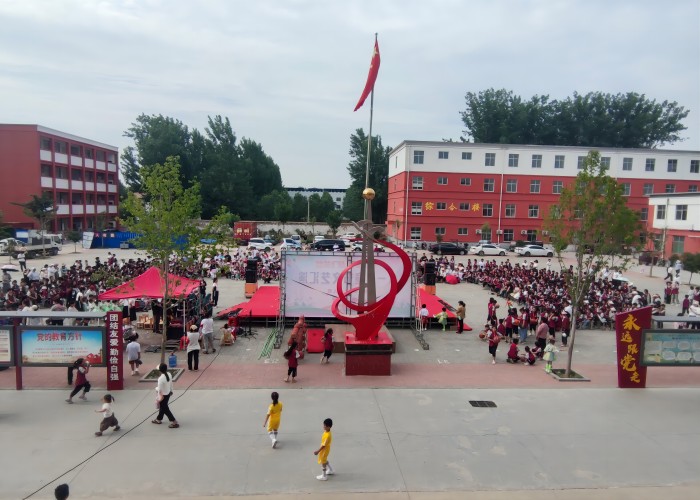 雙塔鎮(zhèn)中心幼兒園舉行“快樂童年，放飛夢想”  六一兒童節(jié)文藝匯演