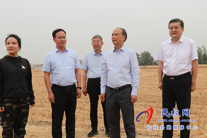 副省長李酌到民調(diào)研“三夏”生產(chǎn)、鞏固拓展脫貧攻堅(jiān)成果同鄉(xiāng)村振興有效銜接工作