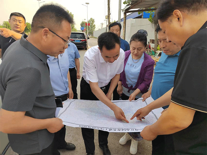   市公路事業(yè)發(fā)展中心黨委書記、主任馬登峰到我縣調(diào)研國(guó)道220豫魯省界出入口項(xiàng)目