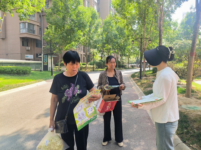 團縣委開展暑期防溺水宣傳進社區(qū)活動