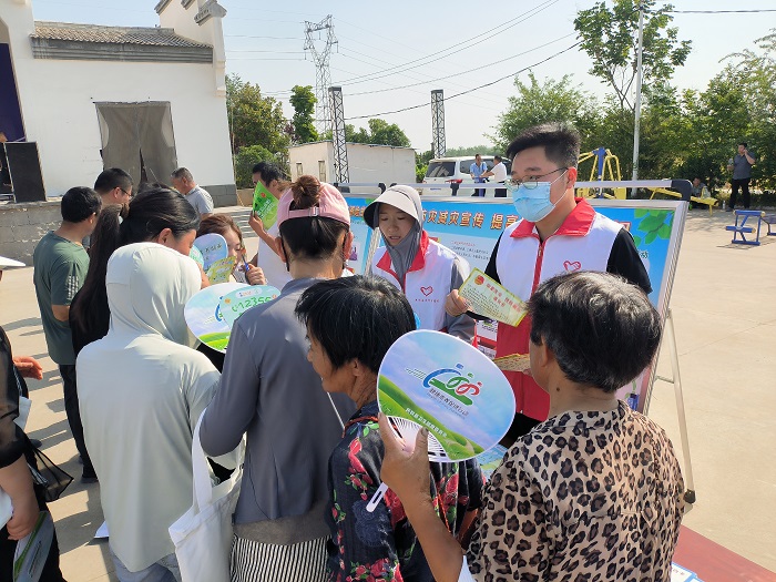 團(tuán)縣委參加2024年民權(quán)縣科技活動(dòng)周暨文化、科技、衛(wèi)生“三下鄉(xiāng)”活動(dòng)