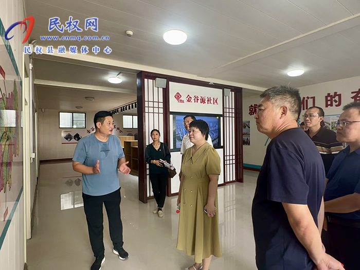 漯河市民革郾城支部主委、郾城區(qū)政協(xié)副主席劉明慧一行到民調(diào)研