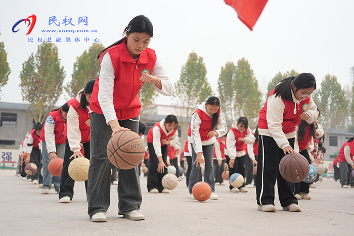 我縣舉行“五育”并舉學(xué)?，F(xiàn)場(chǎng)觀摩會(huì)