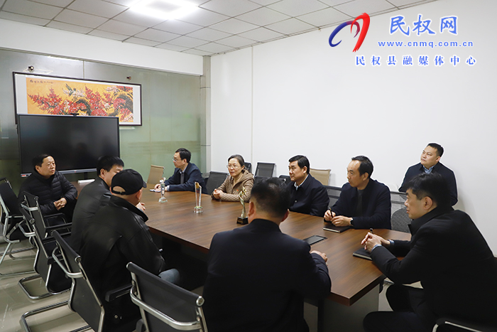 縣委書記王靜嫻調研工業(yè)企業(yè)運行和農業(yè)產業(yè)發(fā)展工作