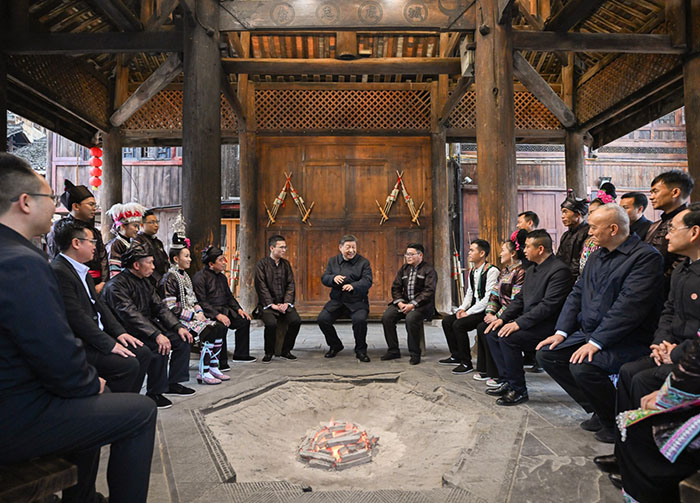 學(xué)習(xí)進行時丨習(xí)近平總書記的“板凳座談會”