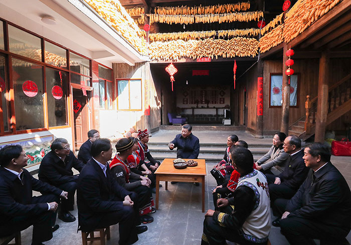 學(xué)習(xí)進行時丨習(xí)近平總書記的“板凳座談會”